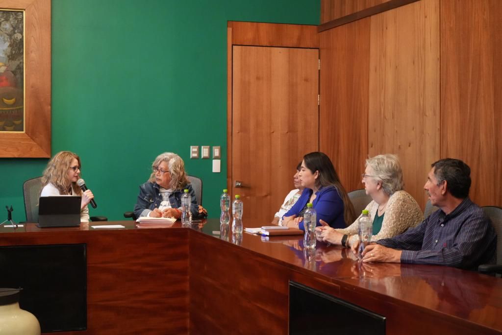 Recibe diputada Marcela González iniciativa ciudadana para la protección de los árboles cente
